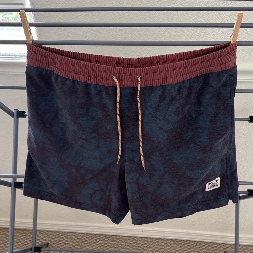 Howler Brothers Boardshorts size L